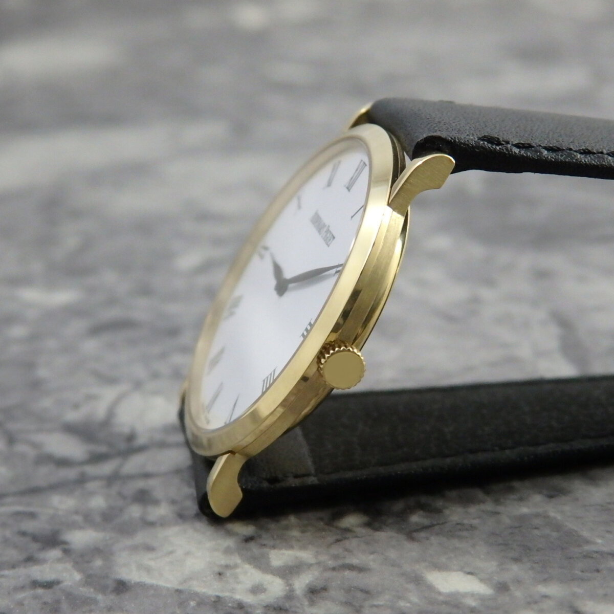 オーデマピゲ 18KYG無垢 ホワイトローマンダイヤル 1980年代