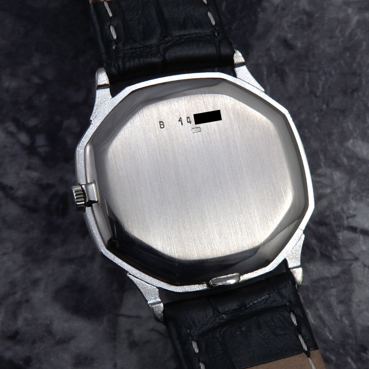 オーデマピゲ AUDEMARS PIGUET ヴィンテージ オクタゴン 18KWG 黒文字