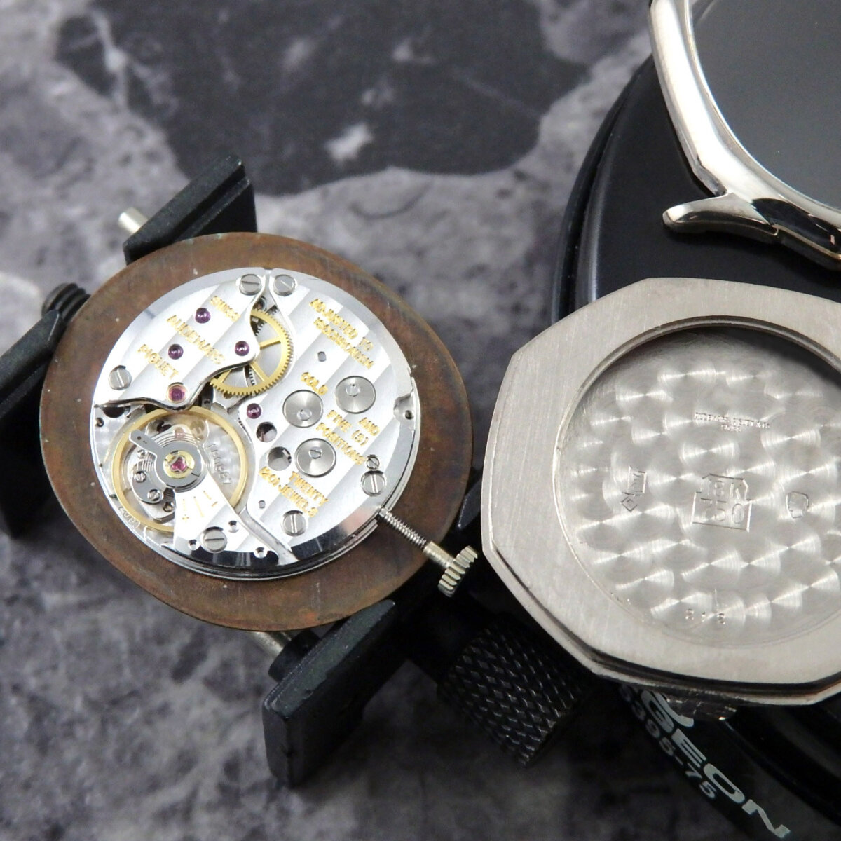 オーデマピゲ AUDEMARS PIGUET ヴィンテージ オクタゴン 18KWG 黒文字