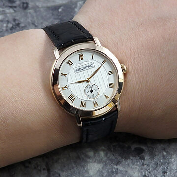 AUDEMARS PIGUET ジュール オーデマ スモセコ 金無垢 15056OR.OO.A067CR.02 箱・保証書・説明書付 試着イメージ