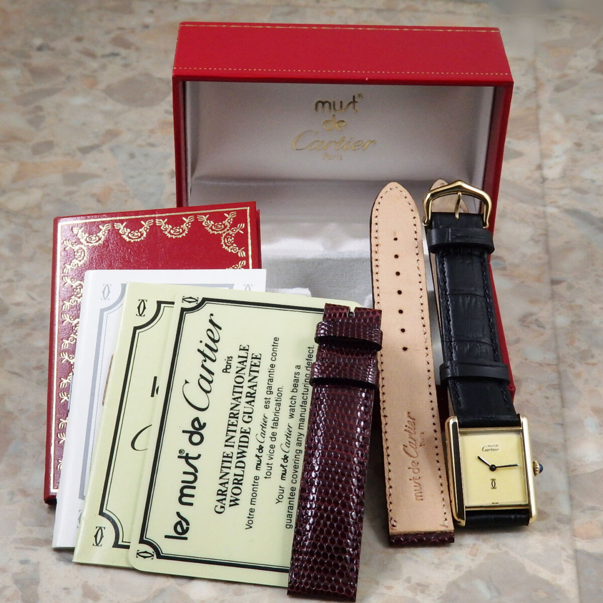 T163 カルティエ マストタンクLM アイボリー文字盤 クォーツ 箱付き