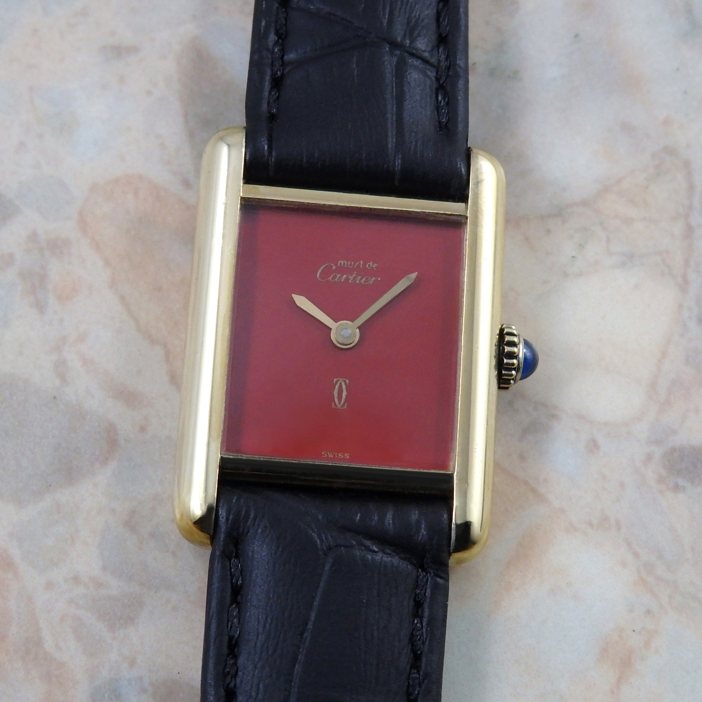 カルティエ マストタンク 925 手巻き 赤文字盤 ベルト社外 アンティーク カルティエ マストタンク シルバー925 YGF 手巻き ワインレッド