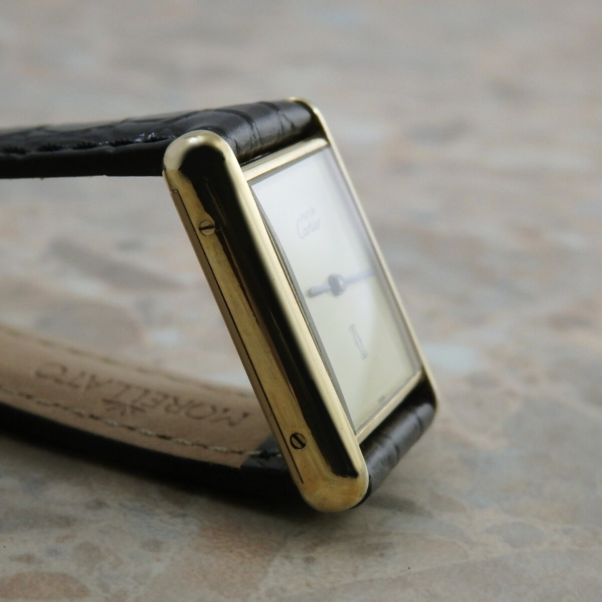 カルティエ Cartier マストタンク LM クリーム アイボリー 手