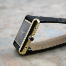 

                        カルティエ マストタンク SM 手巻き式 希少 マホガニー ヴィンテージ アンティーク 時計 Cartier Tank:画像2
          
        