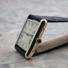 

                        カルティエ マストタンク LM 手巻き式 ヴィンテージ メンズ 腕時計 Cartier Tank アンティーク ウォッチ:画像2
          
        