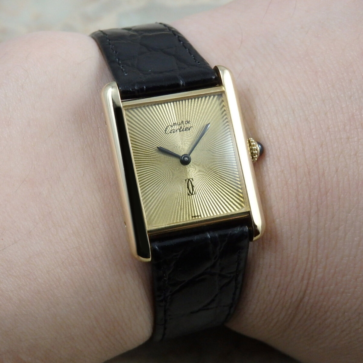 希少　サンレイ　Cartier カルティエ　マストタンク　LM  保証書付き Cartier】カルティエ マストタンク LM手巻きオニキス 永久保証書付き