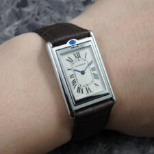 
                        カルティエ タンクバスキュラント LM ギョーシェ ホワイト ROMAN DIAL:画像6
                  