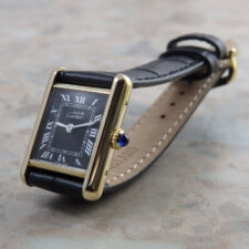 
                        カルティエ マストタンク SM 手巻き レディース ブラック 黒文字盤 Cartier コンプリートサービス済:画像1
                  