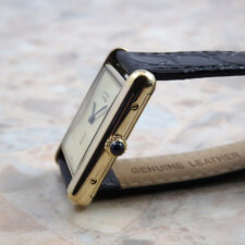 

                        カルティエ Cartier マストタンク LM クリーム アイボリー 手巻き式 アンティーク ヴィンテージ メンズ 時計:画像2
          
        