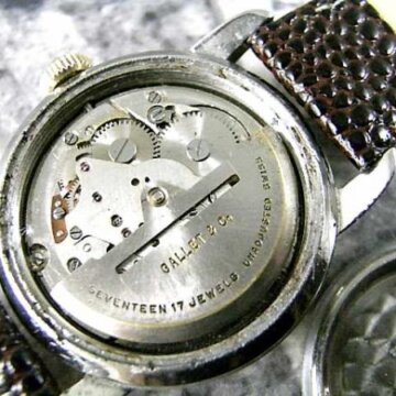 ギャレット(GALLET) RACINE フリーメーソン パワーリザーブ コンビケース 側面 リューズ