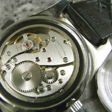 ギャレット(GALLET) RACINE ダイバー 回転ベゼル ボンベイ・ミラーダイアル 背面