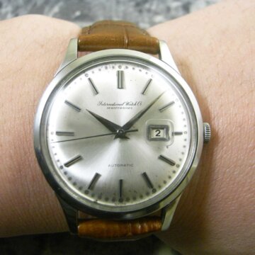 IWC オールドインター 筆記体ロゴ 寄り目デイト 希少 BIGケース 背面