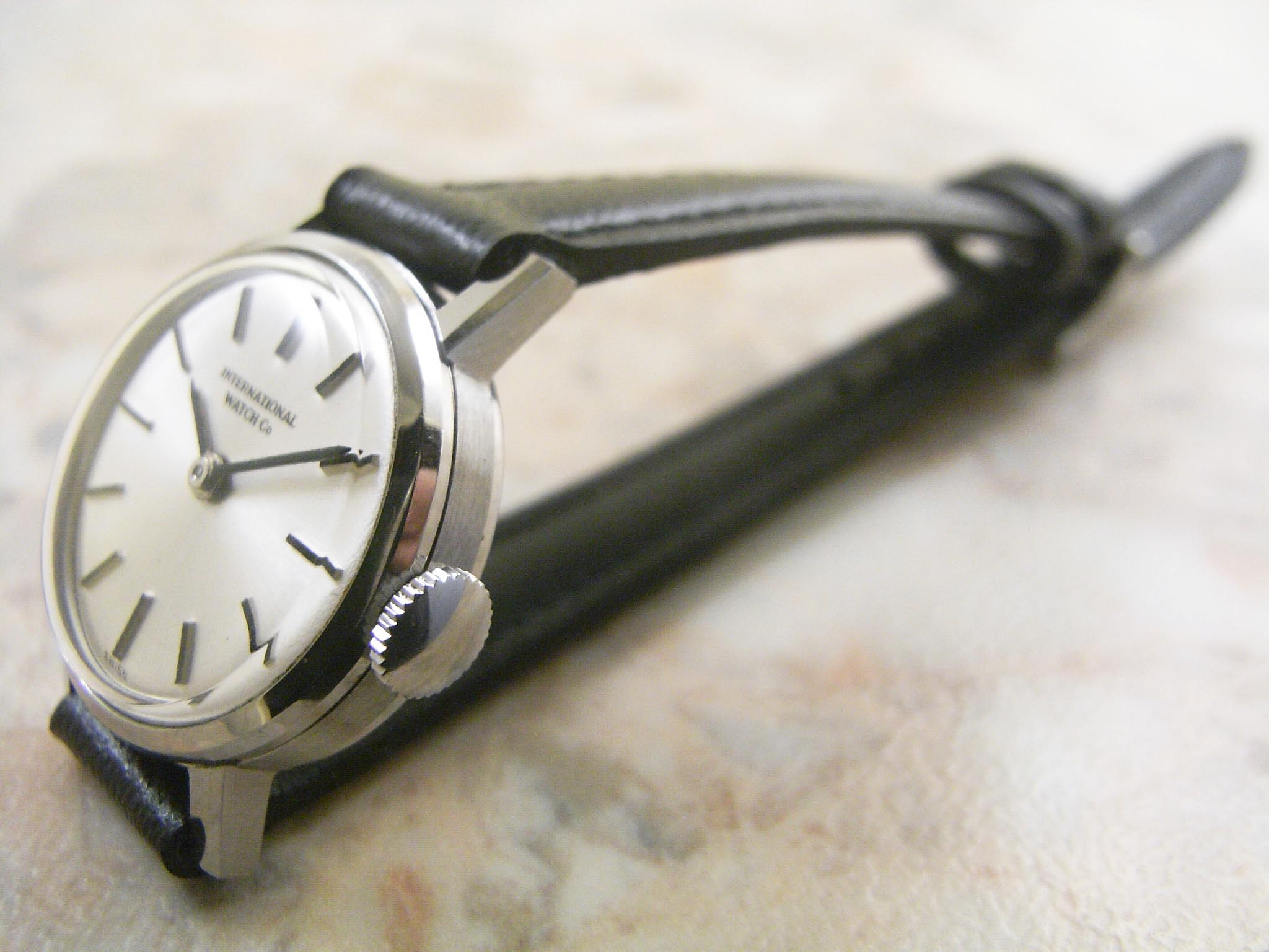 IWC オールドインター レディースウォッチ 手巻き シルバーダイヤル