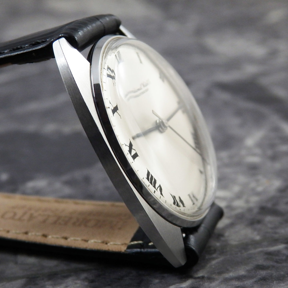 IWC オールドインター 筆記体ロゴ シルバーダイヤル ローマ