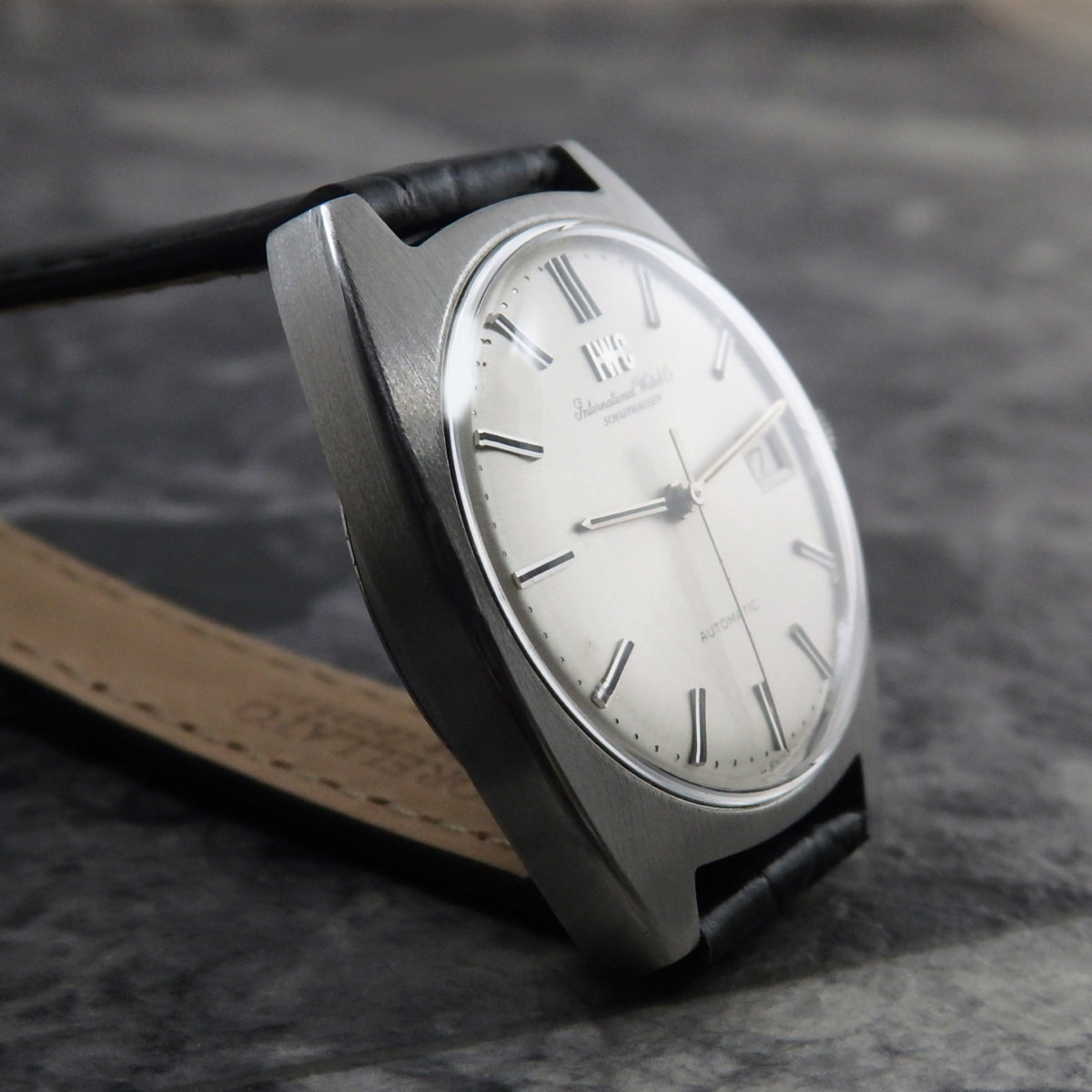 IWC インターナショナルウォッチカンパニー 時計 腕時計　旧家蔵出し、骨董品 IWC インターナショナル・ウォッチ・カンパニー 筆記体ロゴ Ref