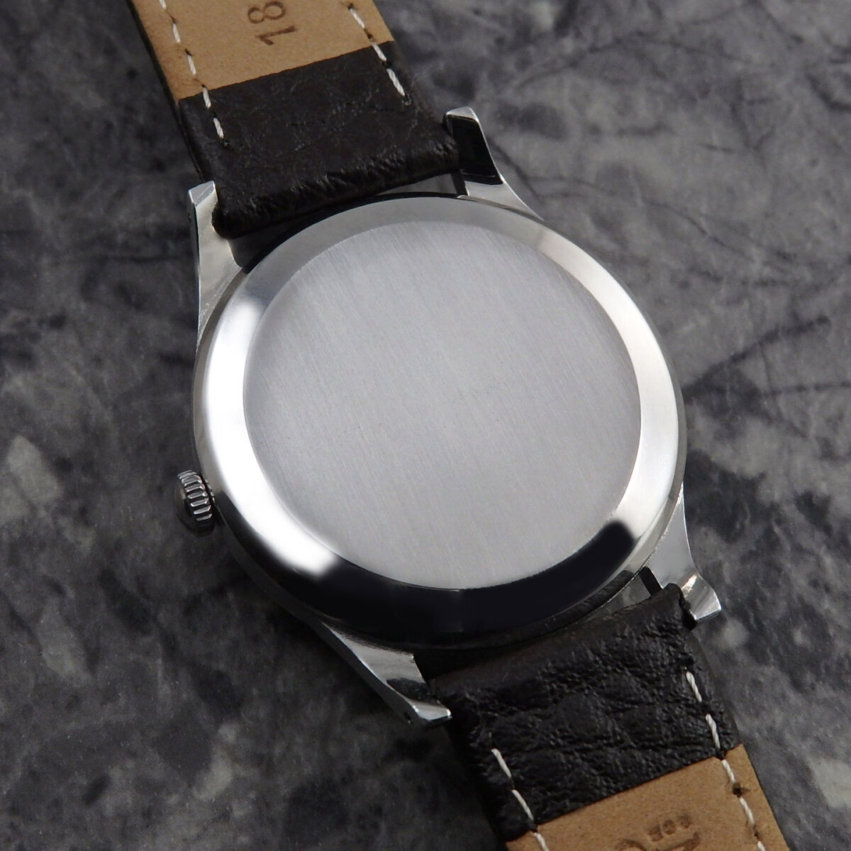 IWC オールドインター 筆記体ロゴ 名機 Cal.89 手巻きドルフィン 35mm