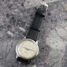 
                        IWC インヂュニア ノンデイト 1960年製 ファースト Ref.666 Cal.853:画像1
                  