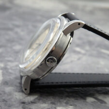 

                        IWC インヂュニア ノンデイト 1960年製 ファースト Ref.666 Cal.853:画像2
          
        