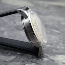 
                        IWC インヂュニア ノンデイト 1960年製 ファースト Ref.666 Cal.853:画像3
          
        