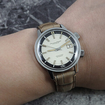 IWC アクアタイマー ファーストモデル 希少 シルバーダイヤル ブラックベゼル 試着イメージ