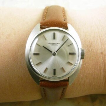 IWC アンティーク レディース ラウンド 背面