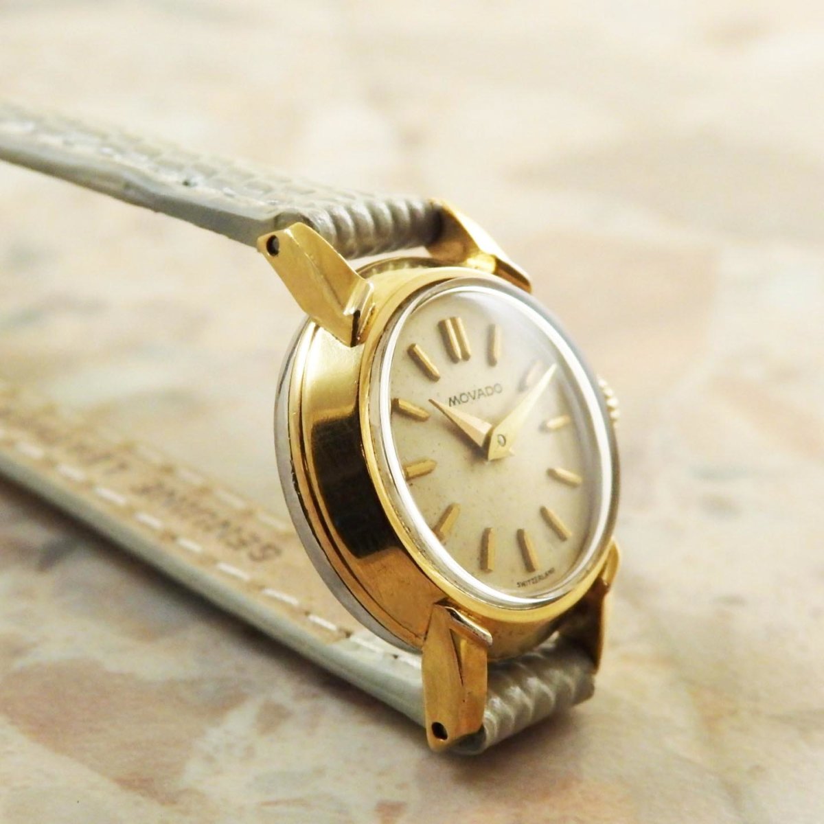 モバード MOVADO ラウンド アンティーク時計 レディース 1940年代 腕時計