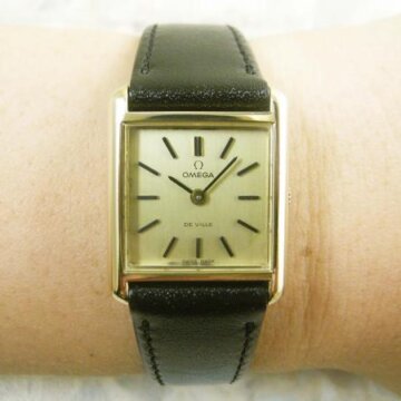OMEGA レディースサイズ アンティーク時計 スクエア 背面