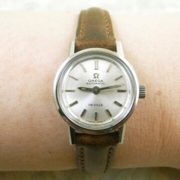 OMEGA レディースサイズ アンティーク時計 自動巻き 背面