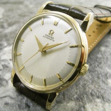 オメガ・OMEGA アンティーク ラウンド メンズ 中3針 正面全体