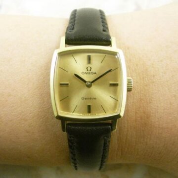 OMEGA オメガ 60s 手巻き スクエア レディースウォッチ 背面