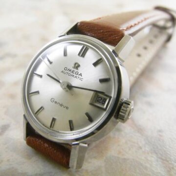 OMEGA レディースサイズ アンティーク時計 自動巻き BOX付 正面全体