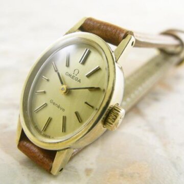 OMEGA オーバルケース アンティーク 手巻き レディースウオッチ 正面全体