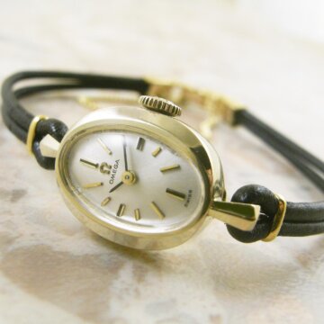 OMEGA オメガ 金無垢 レディースウォッチ 正面全体