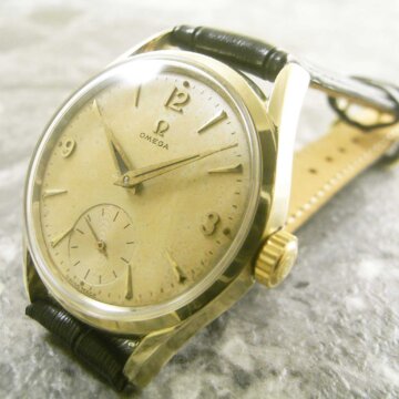 オメガ スモールセコンド 1956年 アンティーク 正面全体