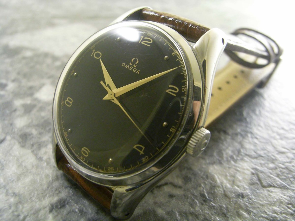 オメガ 30mm キャリバー ブラックミラーダイヤル ドルフィンハンド 