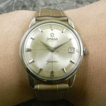 オメガ OMEGA クロスライン ジュネーブ/Geneve 希少ロゴ シルバー ツートーン文字盤 自動巻き アンティーク 試着イメージ