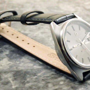 OMEGA オメガ/コンステレーション Cライン 後期型 ジェラルド・ジェンタ 自動巻きクロノメーター 稀少 ガンメタフェイス 背面