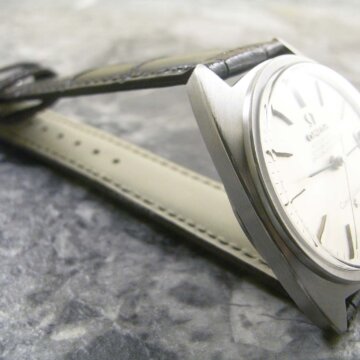 OMEGA/オメガ コンステレーション Cライン/ジェラルド・ジェンタ シルバーフェイス 背面
