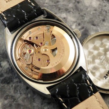 OMEGA オメガ コンステレーション・Cライン ジェラルドジェンタケース WGベゼル ドルフィンハンド ムーブメント