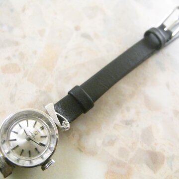 OMEGA オメガ 希少 プラチナ ダイヤ レディースウォッチ カットガラス シルバーダイヤル 背面 ベルト