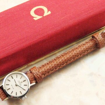 オメガ・OMEGA レディースサイズ アンティーク時計・腕時計 サテン文字盤 背面 ベルト
