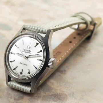 オメガ OMEGA レディース AUTO 自動巻き アンティーク 時計 稀少 シンボルマーク 正面全体