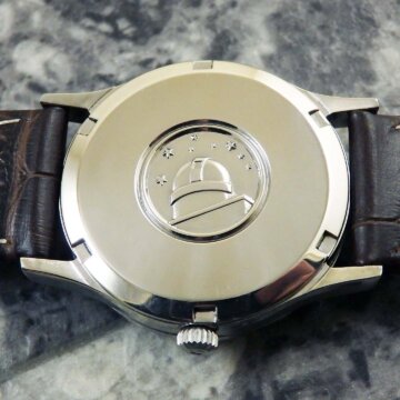 OMEGA オメガ constellation/コンステレーション 自動巻クロノメーター シルバーダイヤル／ラウンドケース 背面 ベルト