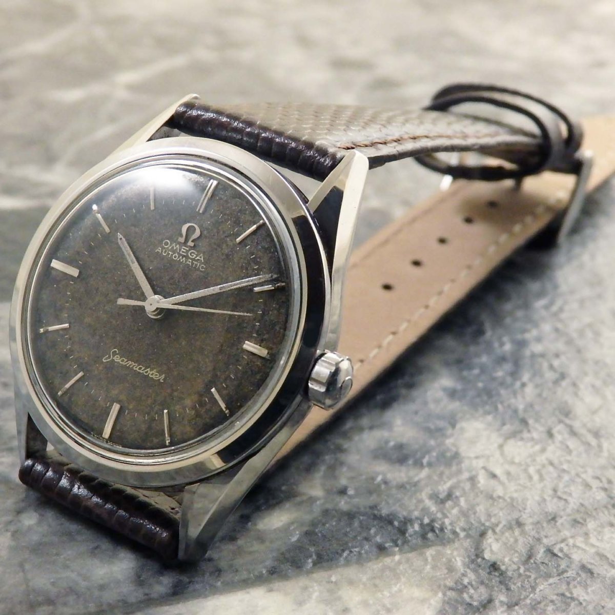 CUE Vintage Watch