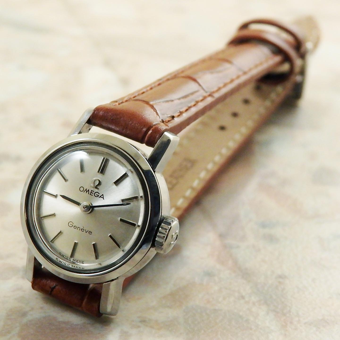 オメガ　アンティーク　レディース　時計 OMEGA・オメガ レディース アンティーク時計 ラウンド型 1963年 手巻き
