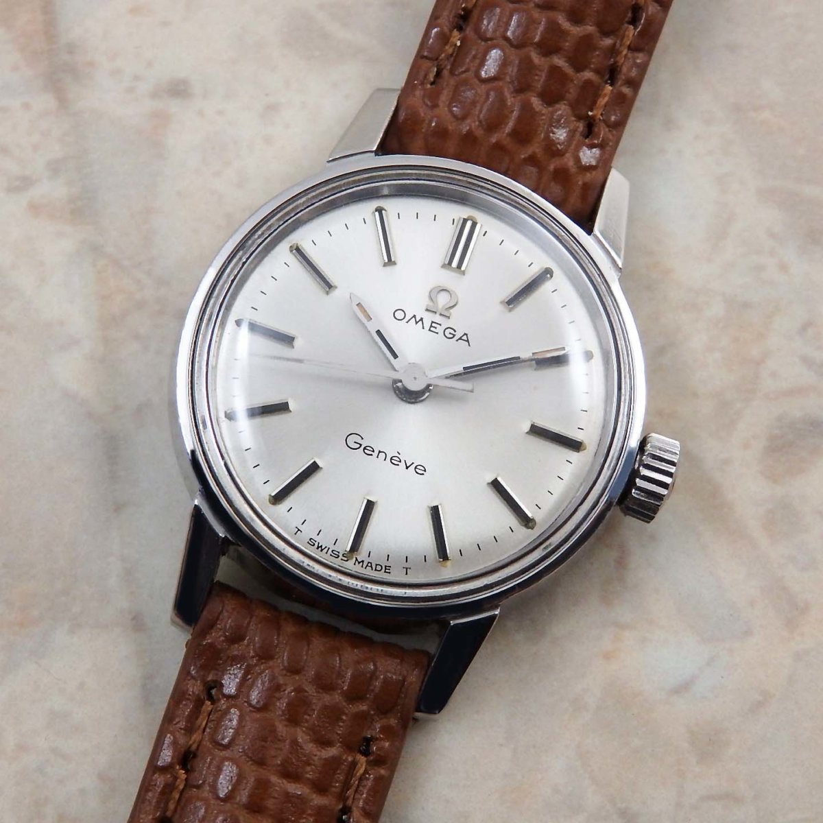OMEGA シルバーダイヤル レディース アンティークウォッチ ラウンド