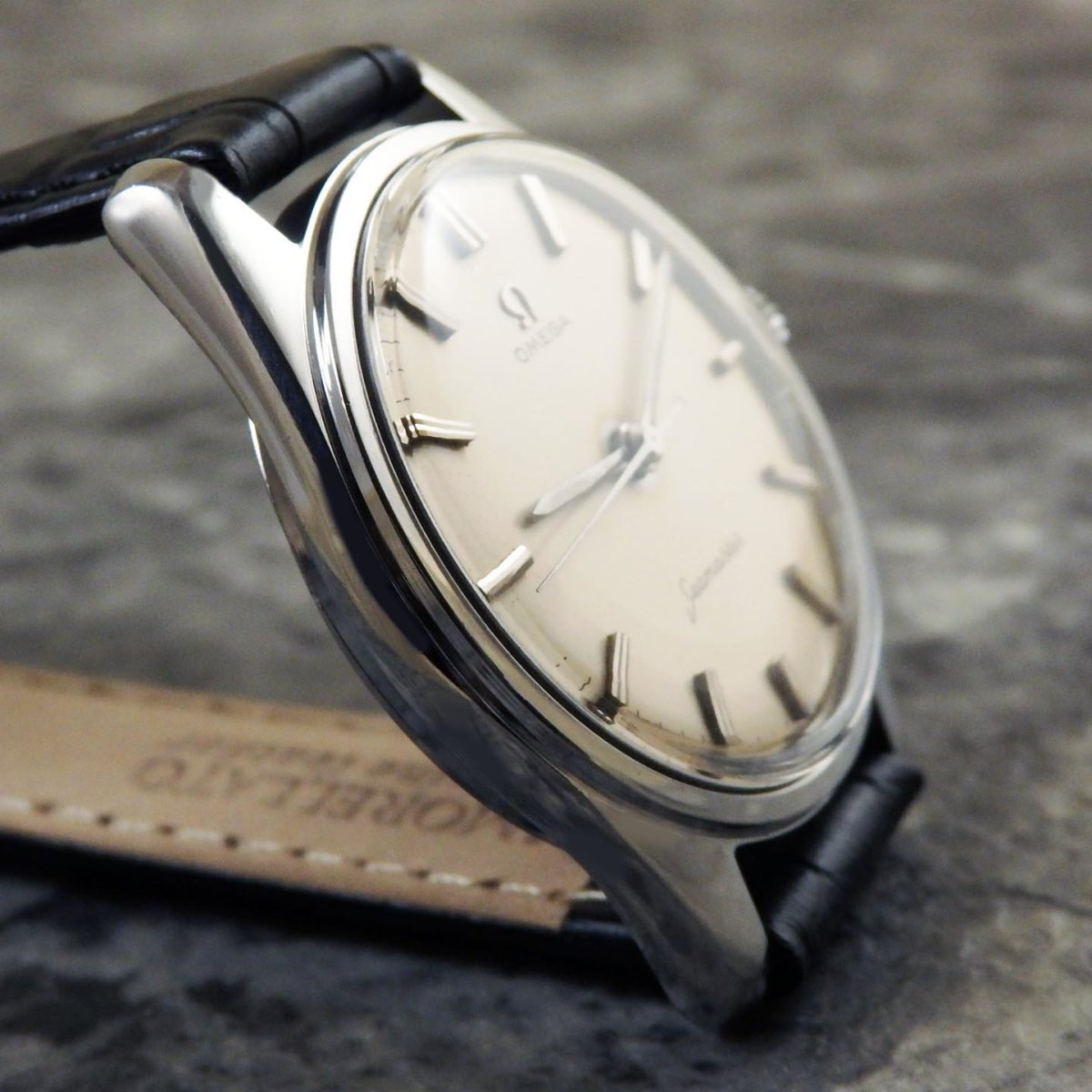OMEGA(オメガ)シーマスター 30ミリキャリバー ランチェロケース 1960年