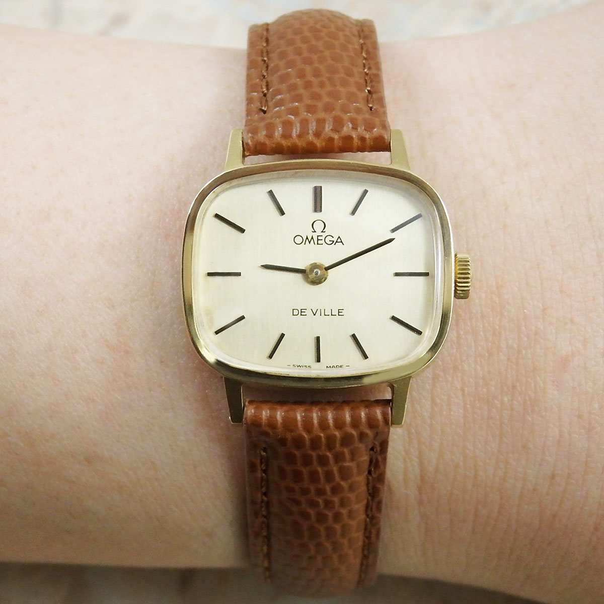 オメガ シャンパンゴールドダイヤル レディースアンティークウォッチ