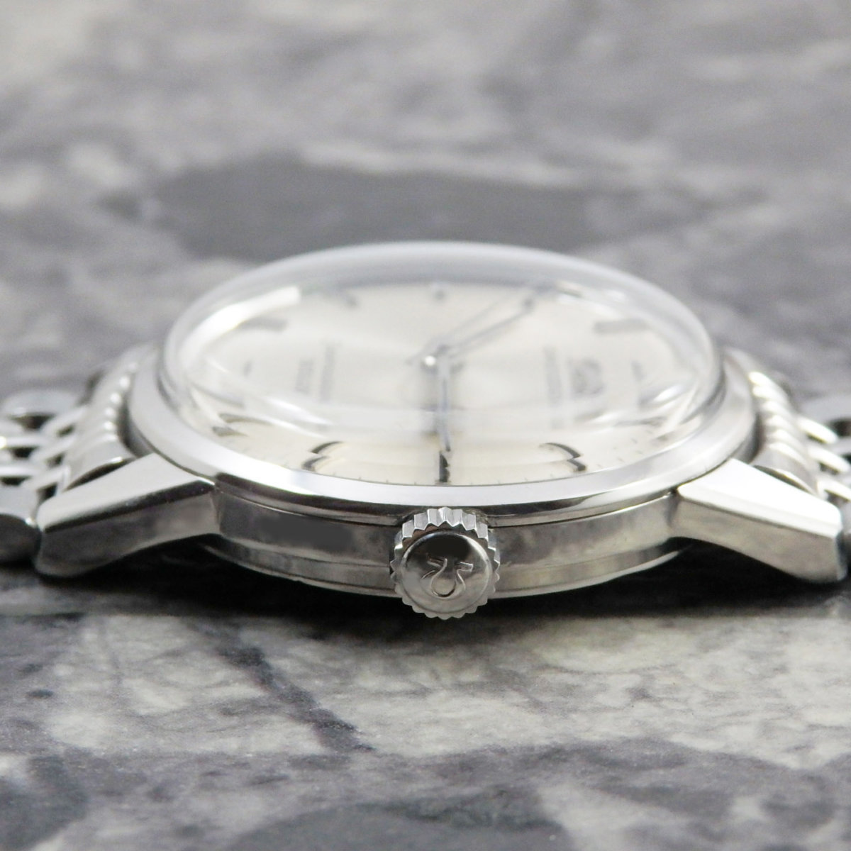 オメガ SEAMASTER(シーマスター)30 Cal.286 手巻き 30mmキャリバー