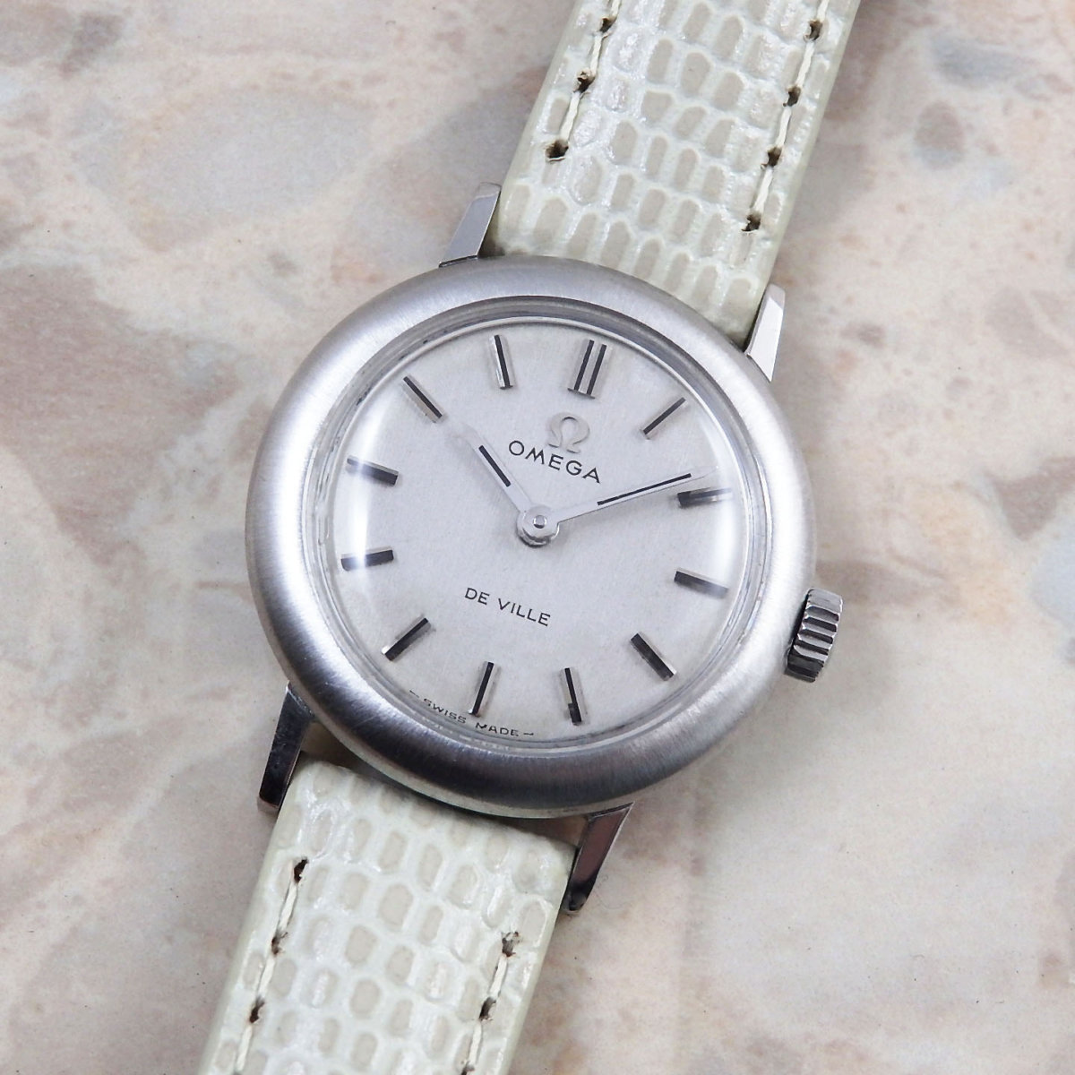 オメガ アンティーク レディース 腕時計 1969年 OMEGA ラウンド